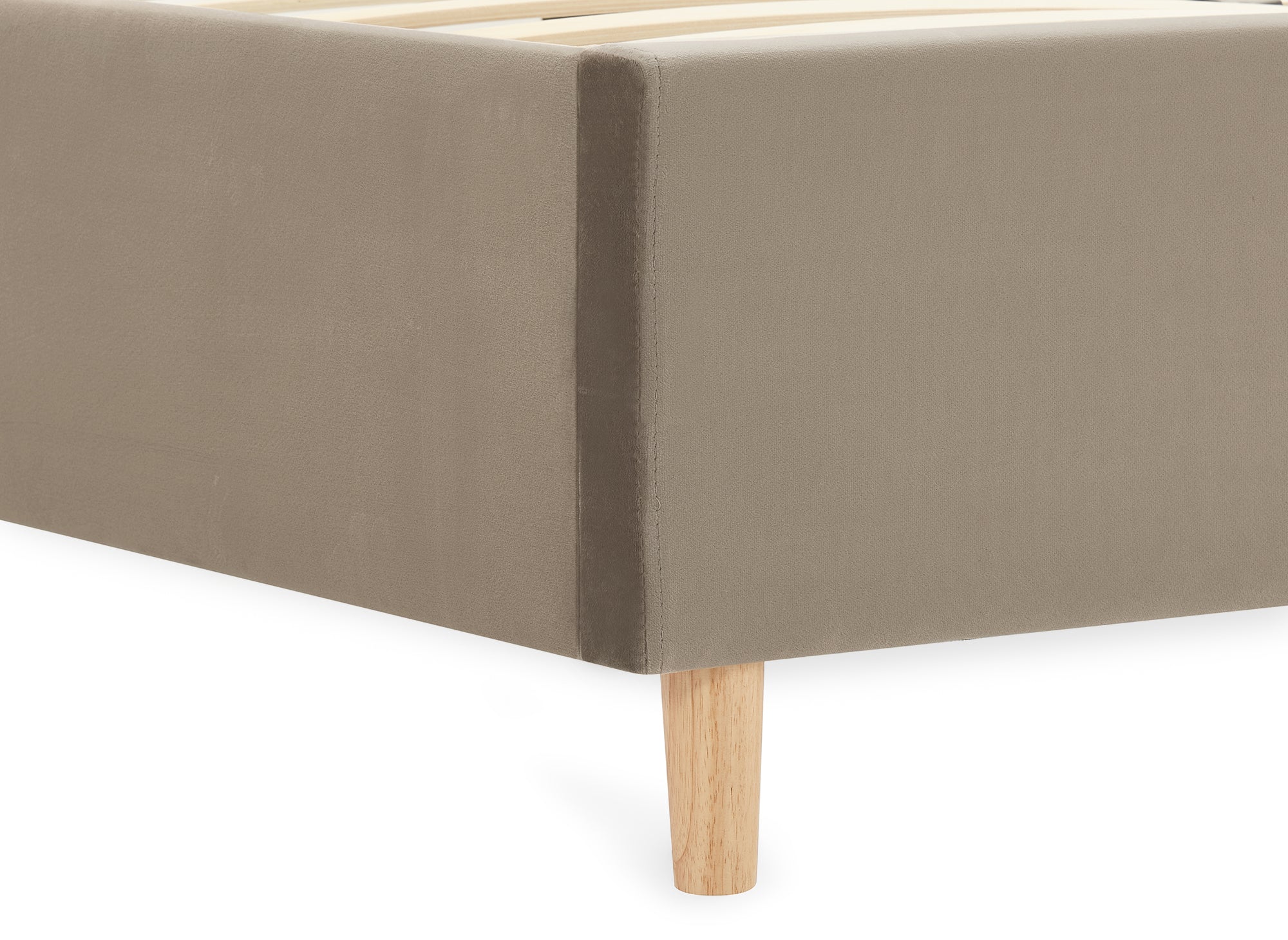 Doppelbett mit taupefarbenem Samtbezug MAREVA 160x200 cm