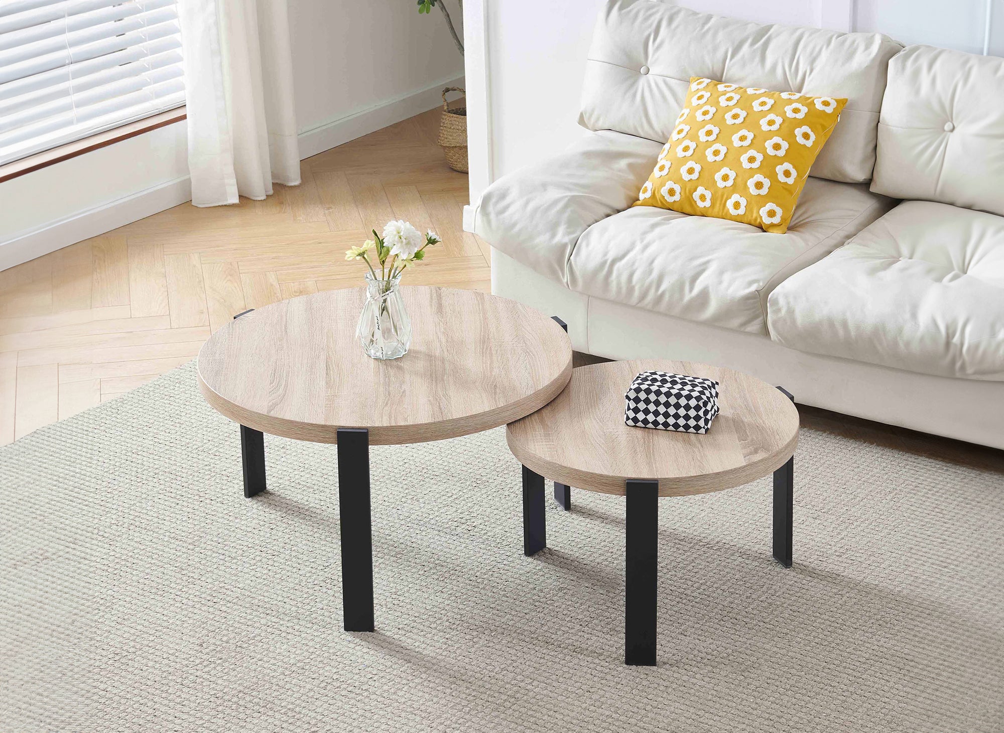 2er-Set runder Couchtische aus Holz mit schwarzen Metallbeinen TIYA