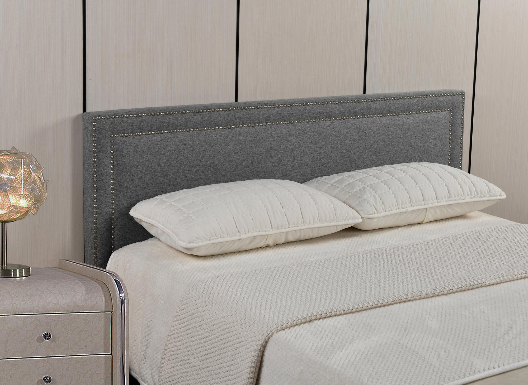 LYVE Kopfteil aus grauem Leinenstoff mit Nieten 160 cm