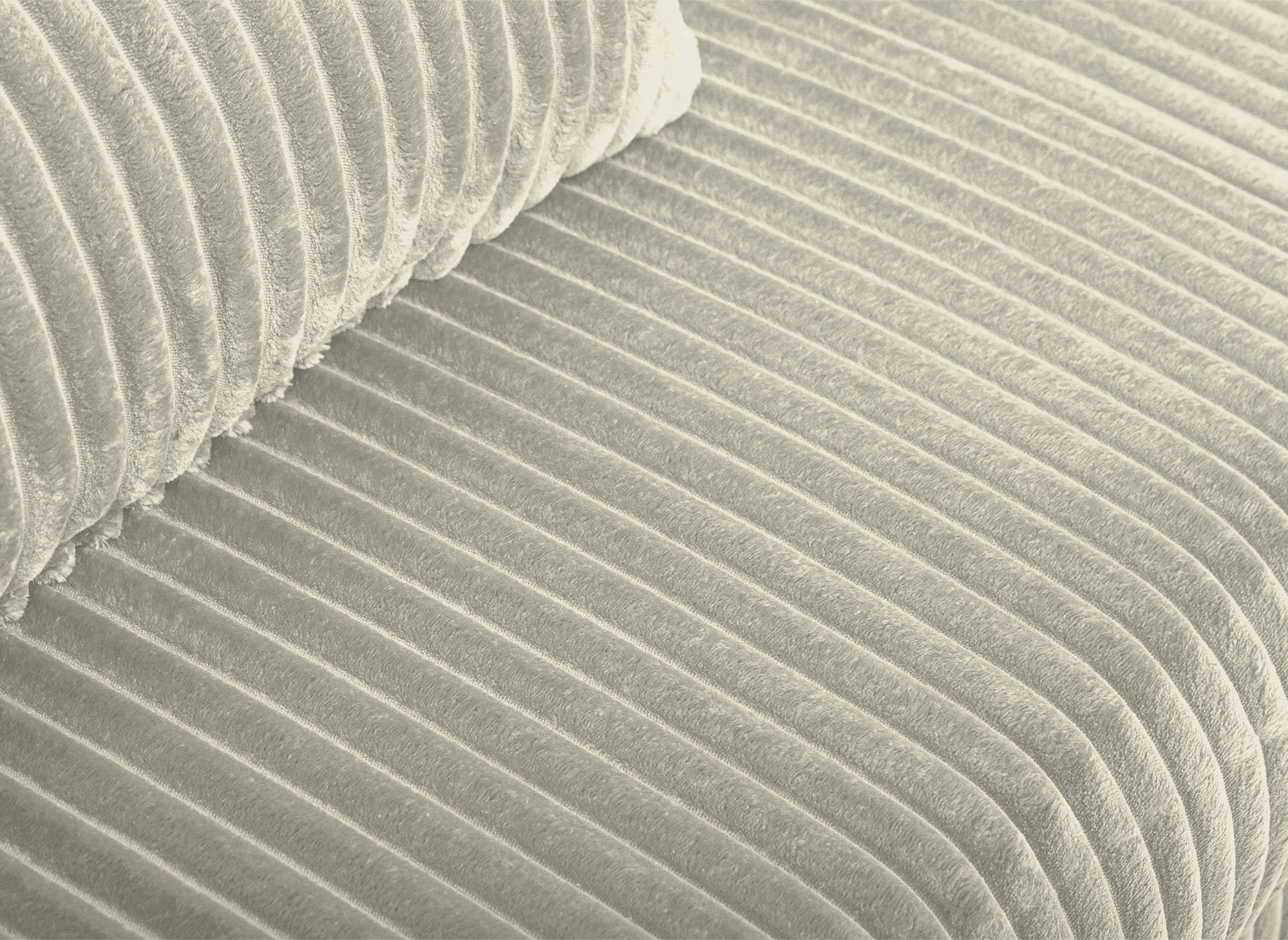 ZURIA 3-Sitzer-Schlafsofa mit Stauraum aus dickem, beigem Cord