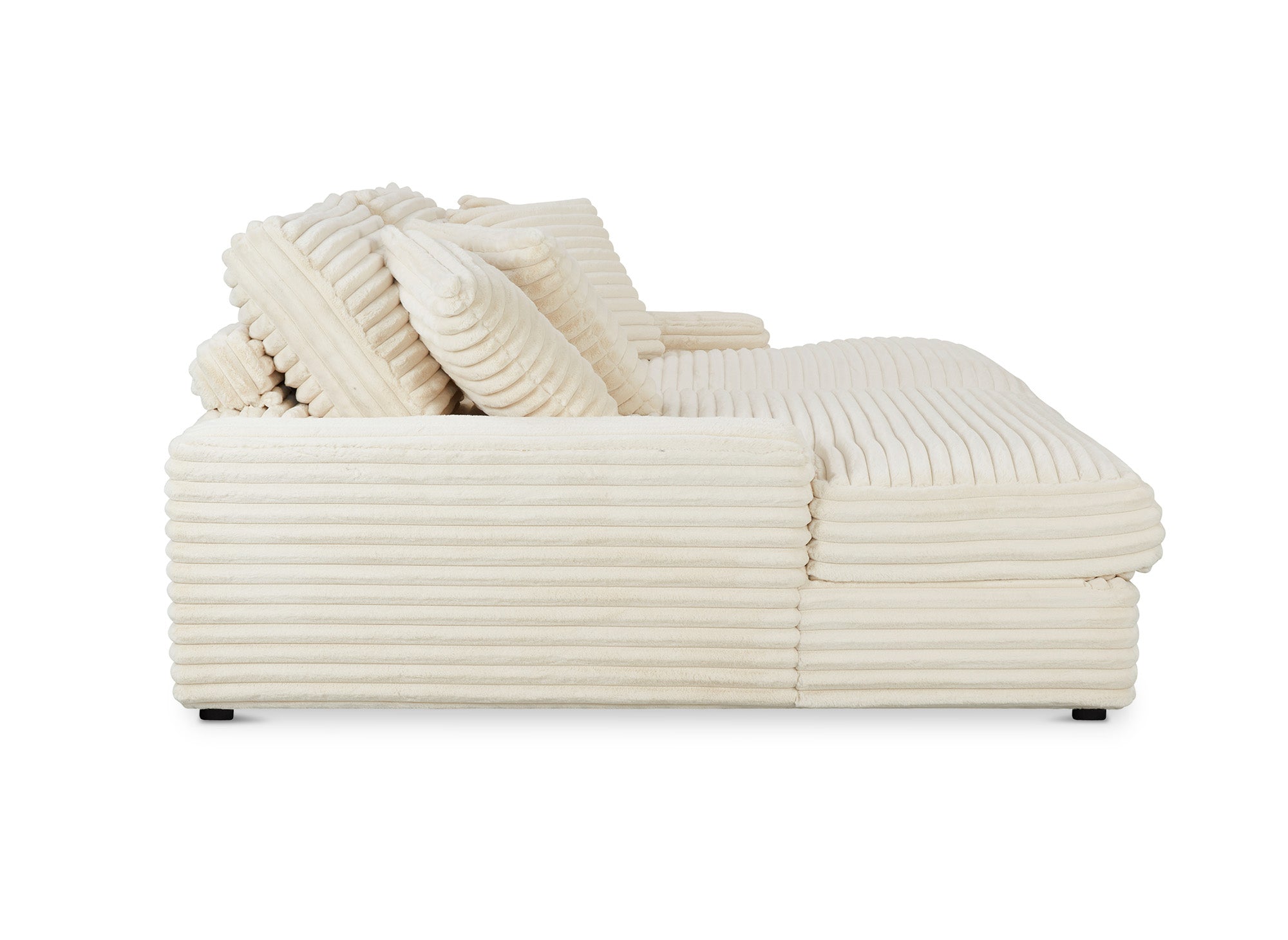 DAHO 2-Sitzer-Sofa mit gerader Chaiselongue in weichem, beigefarbenem Rippenstoff