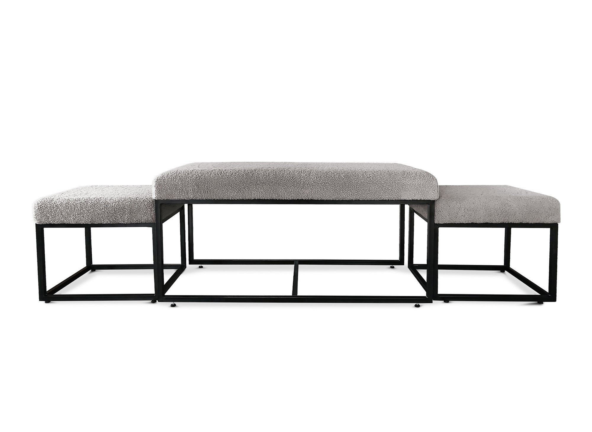 BECKIE Bank mit Poufs aus grauem Bouclé-Stoff und schwarzen Metallbeinen