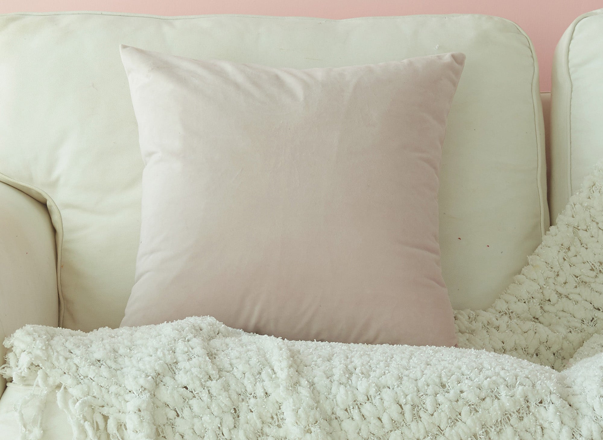 TYGA quadratisches Kissen aus rosa Samt, 45 x 45 cm