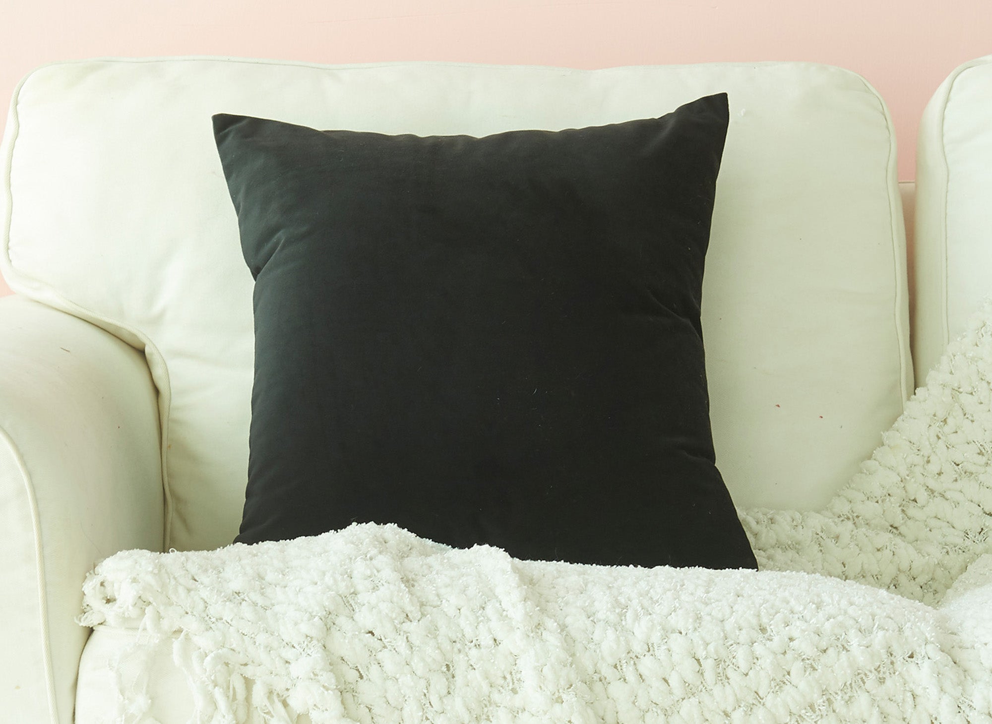 TYGA quadratisches Kissen aus schwarzem Samt, 45 x 45 cm