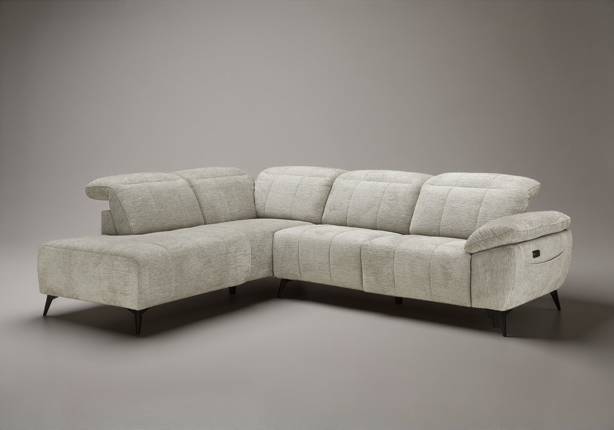 SOLINA Ecksofa mit elektrischer Verstellung aus beige meliertem Samt – Linke Ecke