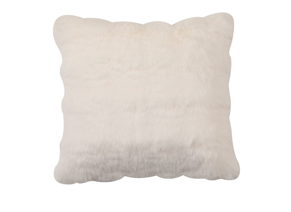 Coussin blanc effet fourrure 45x45 cm KAELA - DécoInParis