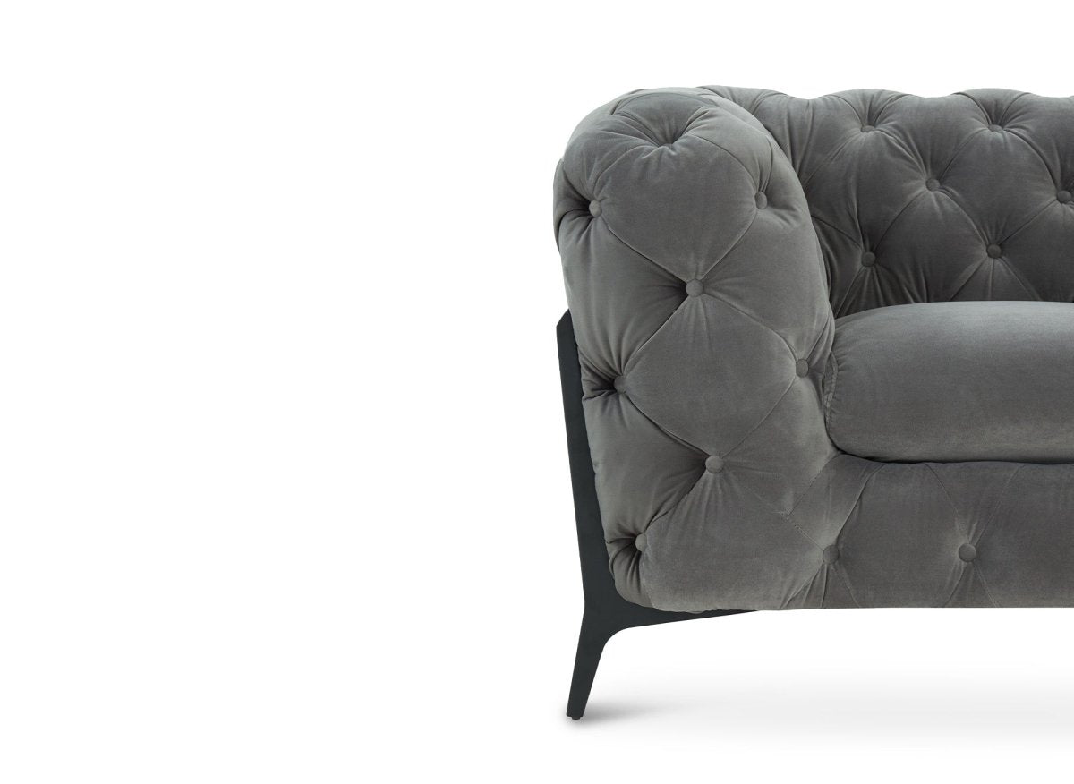 Fauteuil capitonné chesterfield velours gris CARMEN - DécoInParis