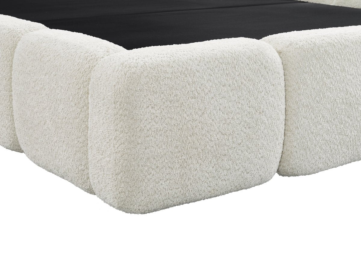 Lit coffre en tissu bouclette beige 140x190 cm BUBBLE - DécoInParis