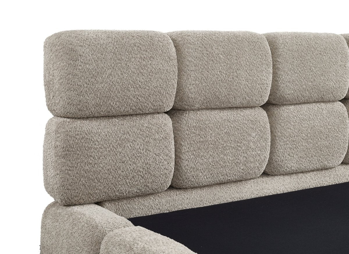 Lit coffre en tissu bouclette taupe 160x200 cm BUBBLE - DécoInParis