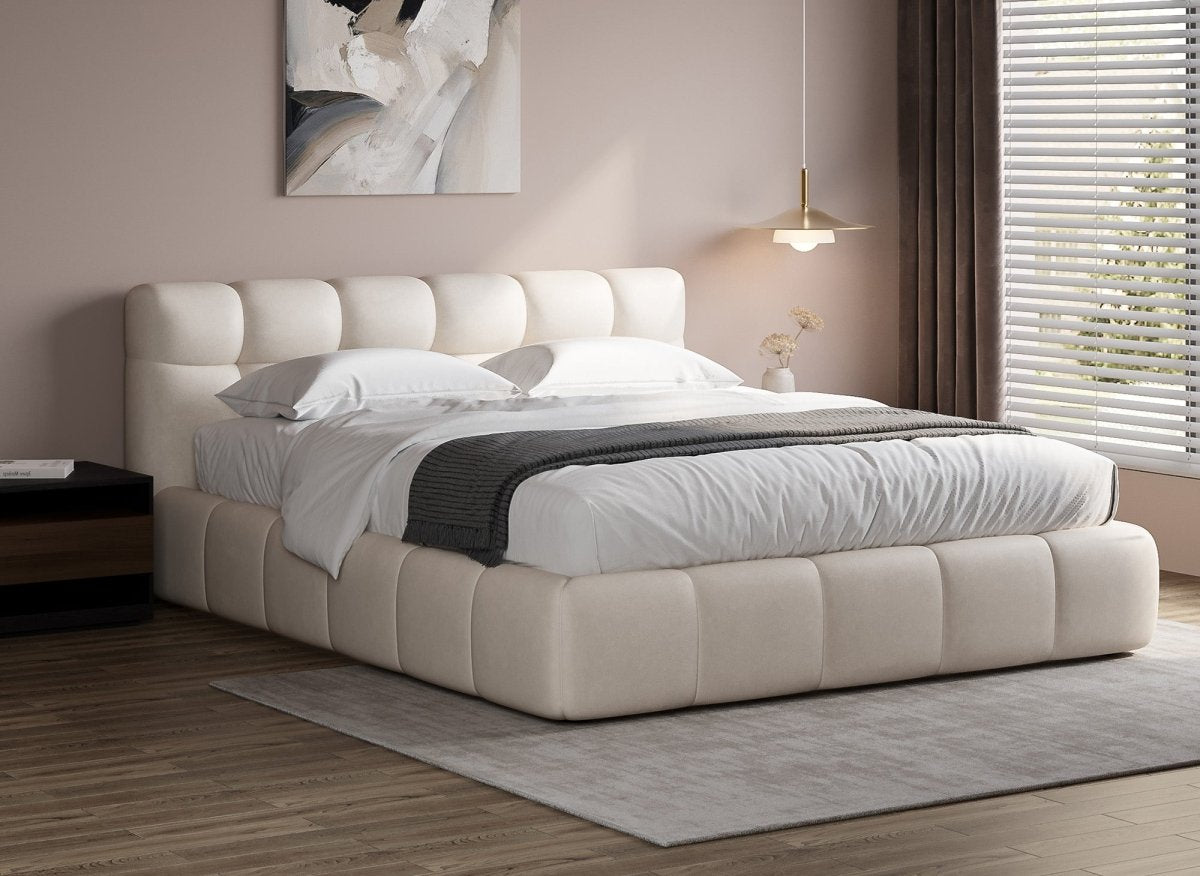 Lit double en velours beige 160x200 cm GEORGINA - DécoInParis