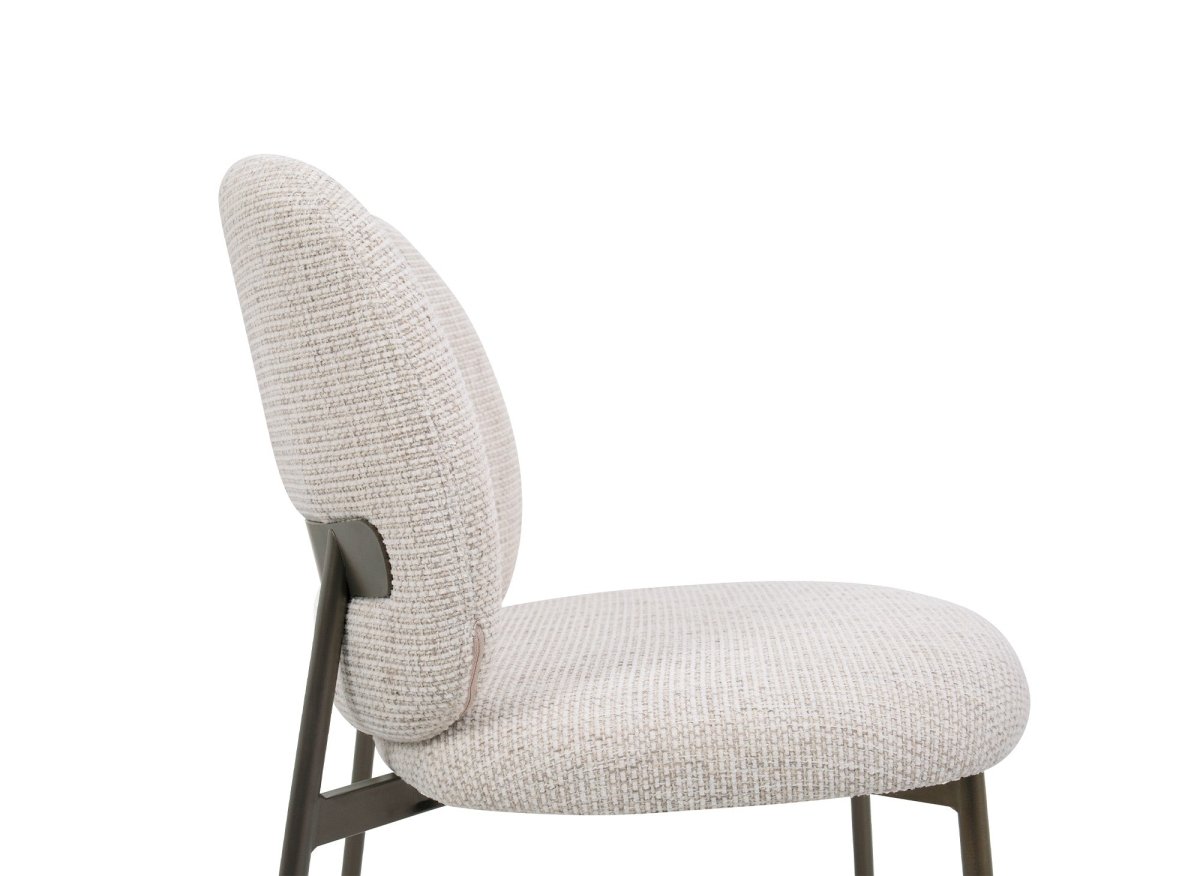 Lot de 2 chaises en tweed écru et pieds en métal marron MARCUS - DécoInParis