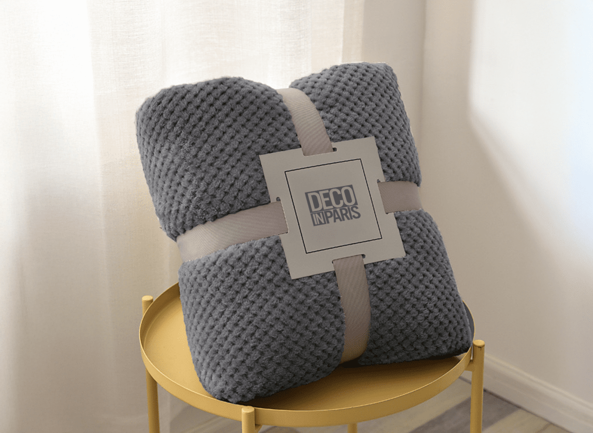 Plaid à franges en tissu effet cachemire gris foncé 150x200 cm OTYS - DécoInParis