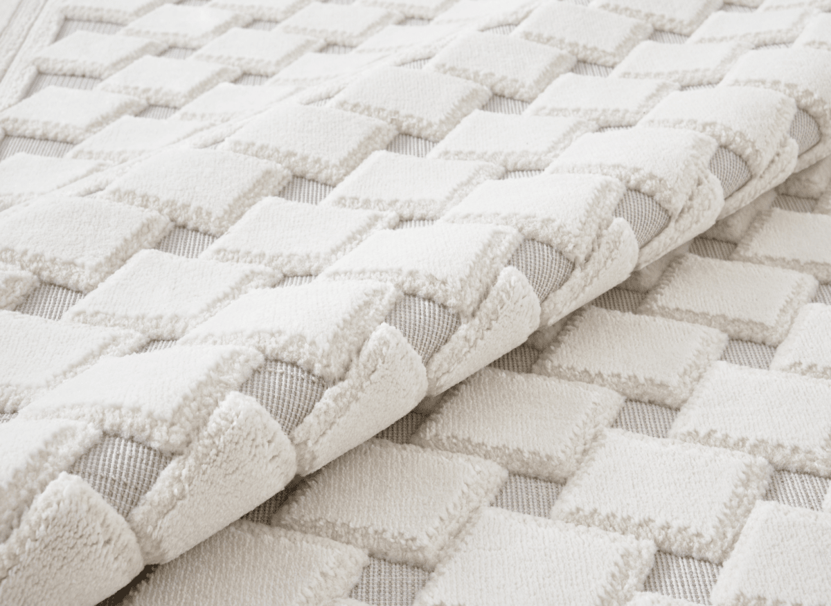 Tapis blanc écru à formes carrées 192 x 290 cm LERIS - DécoInParis