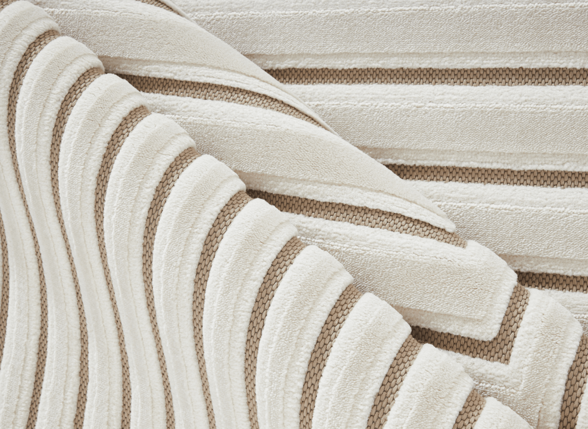 Tapis blanc écru à motifs chevrons 160 x 230 cm AMELIO - DécoInParis