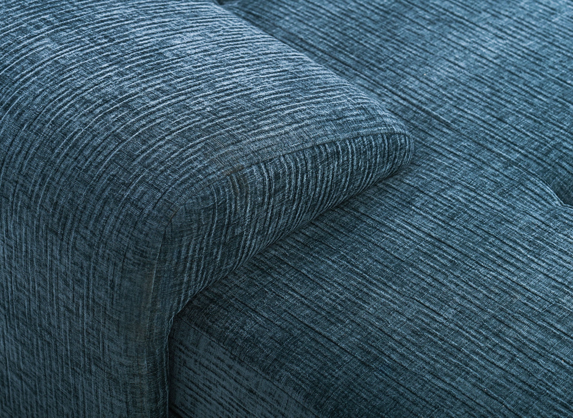 SOLEA Wende-Ecksofa mit Stauraum aus petrolblau meliertem Samt
