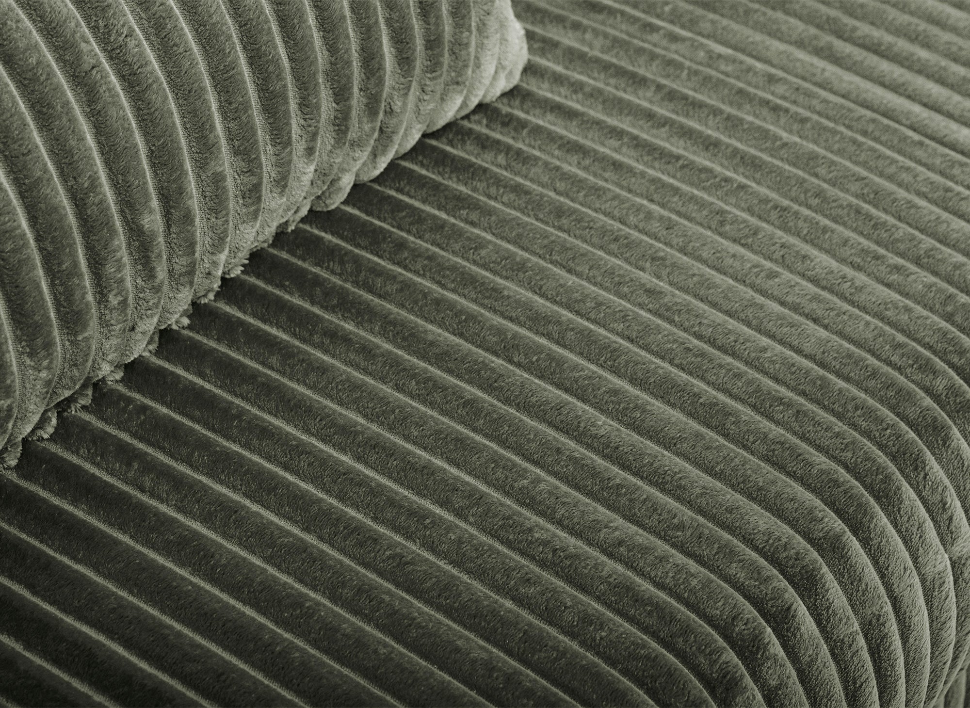 ZURIA 3-Sitzer-Schlafsofa mit Stauraum aus dickem khakigrünem Cord