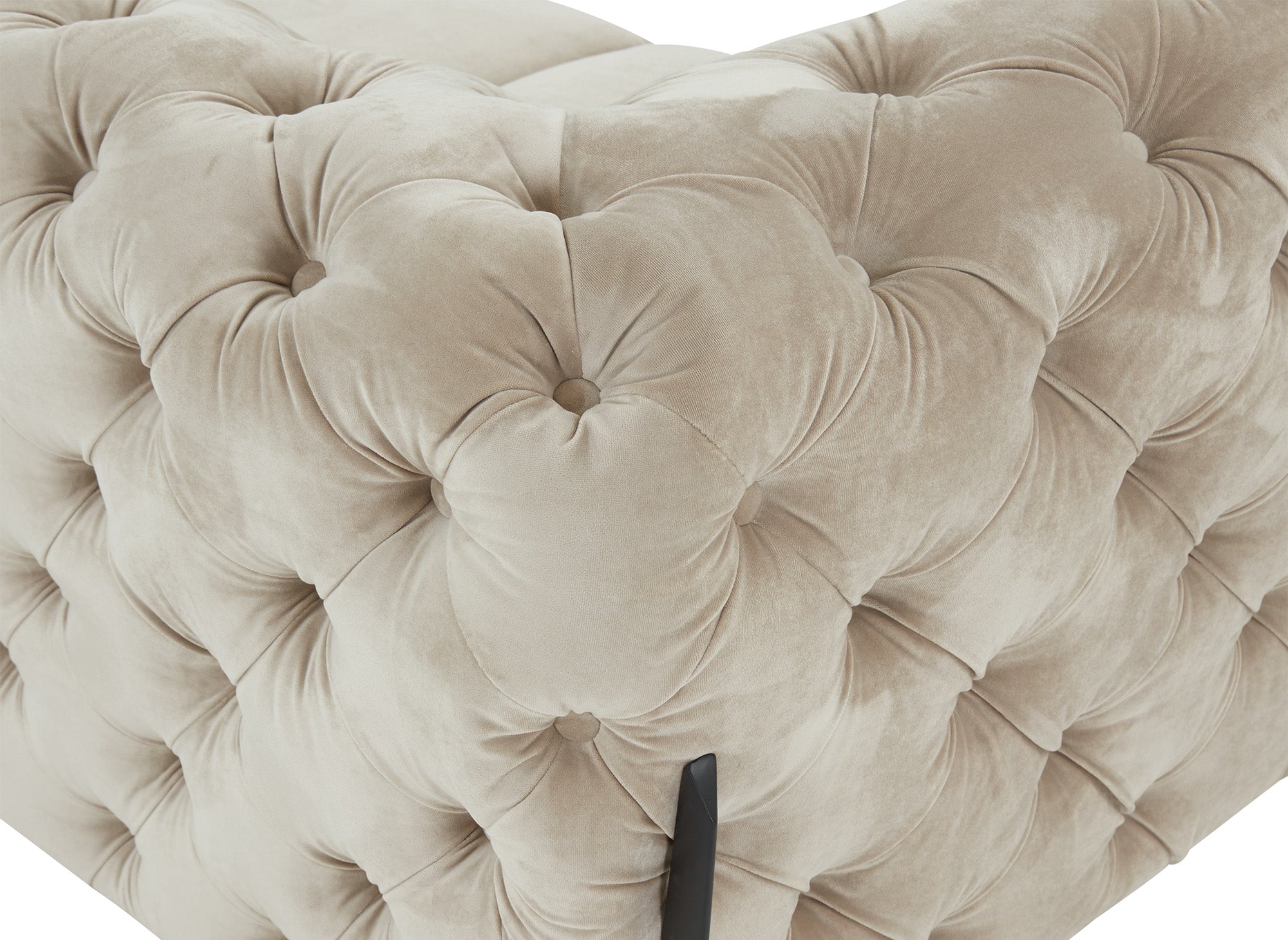 CARMEN 2-Sitzer gepolstertes Chesterfield-Sofa aus beigefarbenem Samt