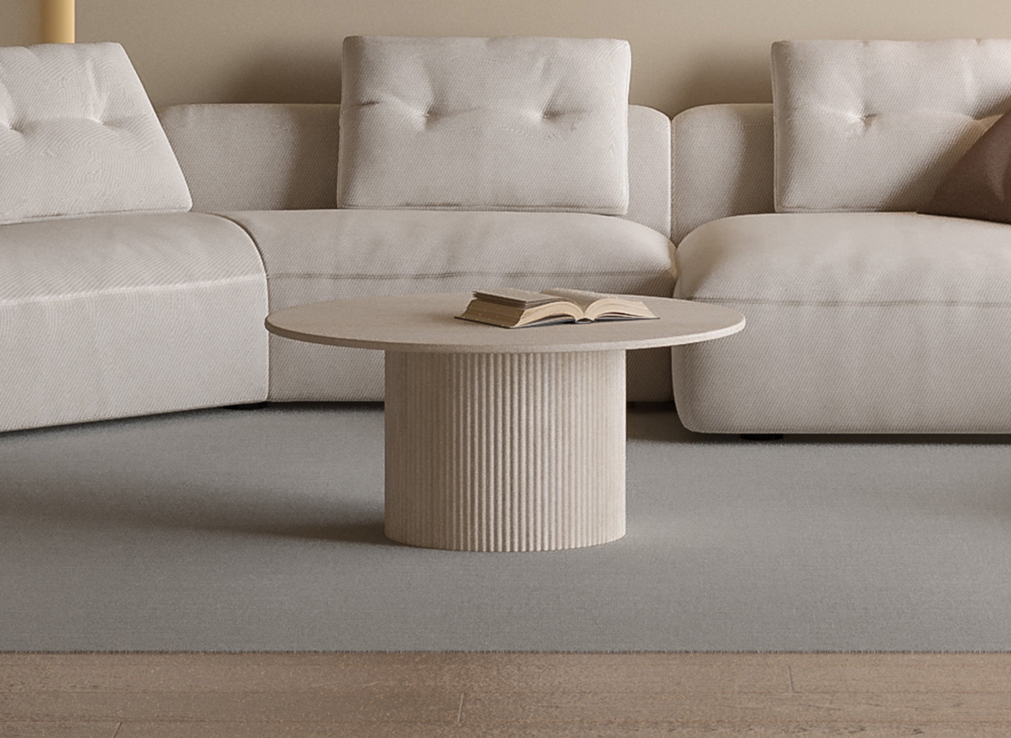 Runder Couchtisch aus beigem Verbundmarmor DHARA