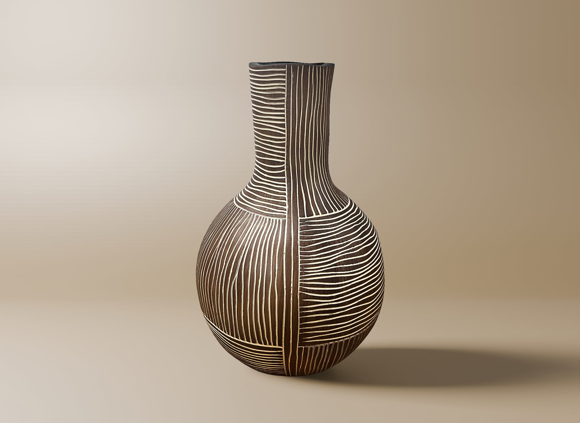 Ethnische Vase aus Polyresin, Holz und Weiß H36 cm AKIRA