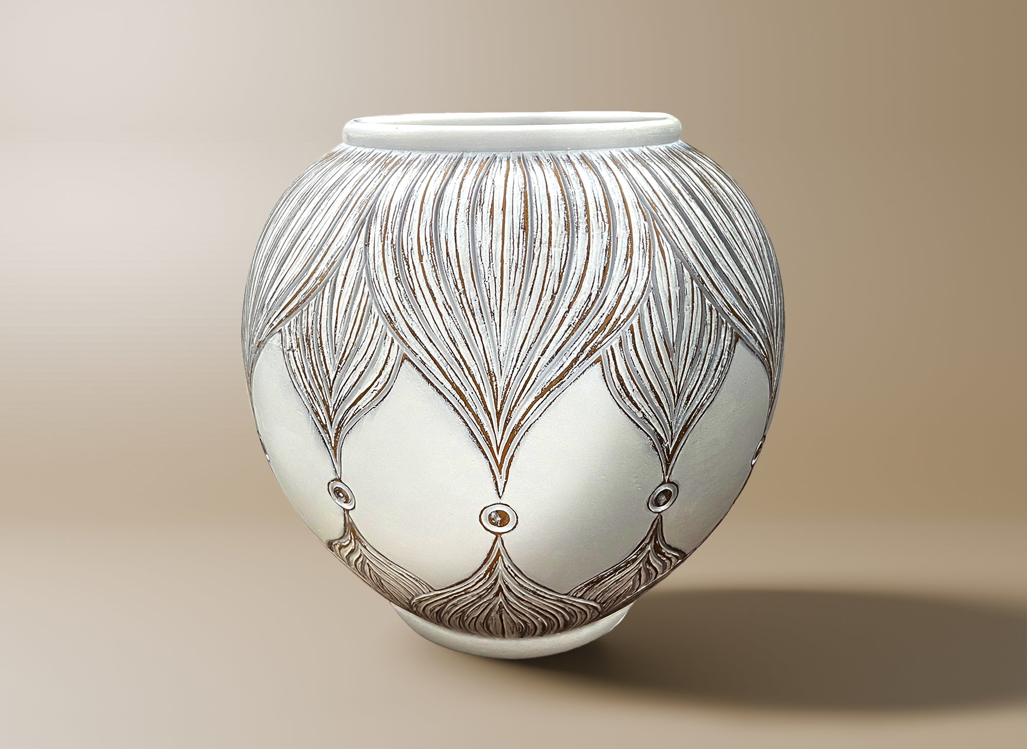 Weiße Polyresin-Kugelvase H29 cm MANOLIS
