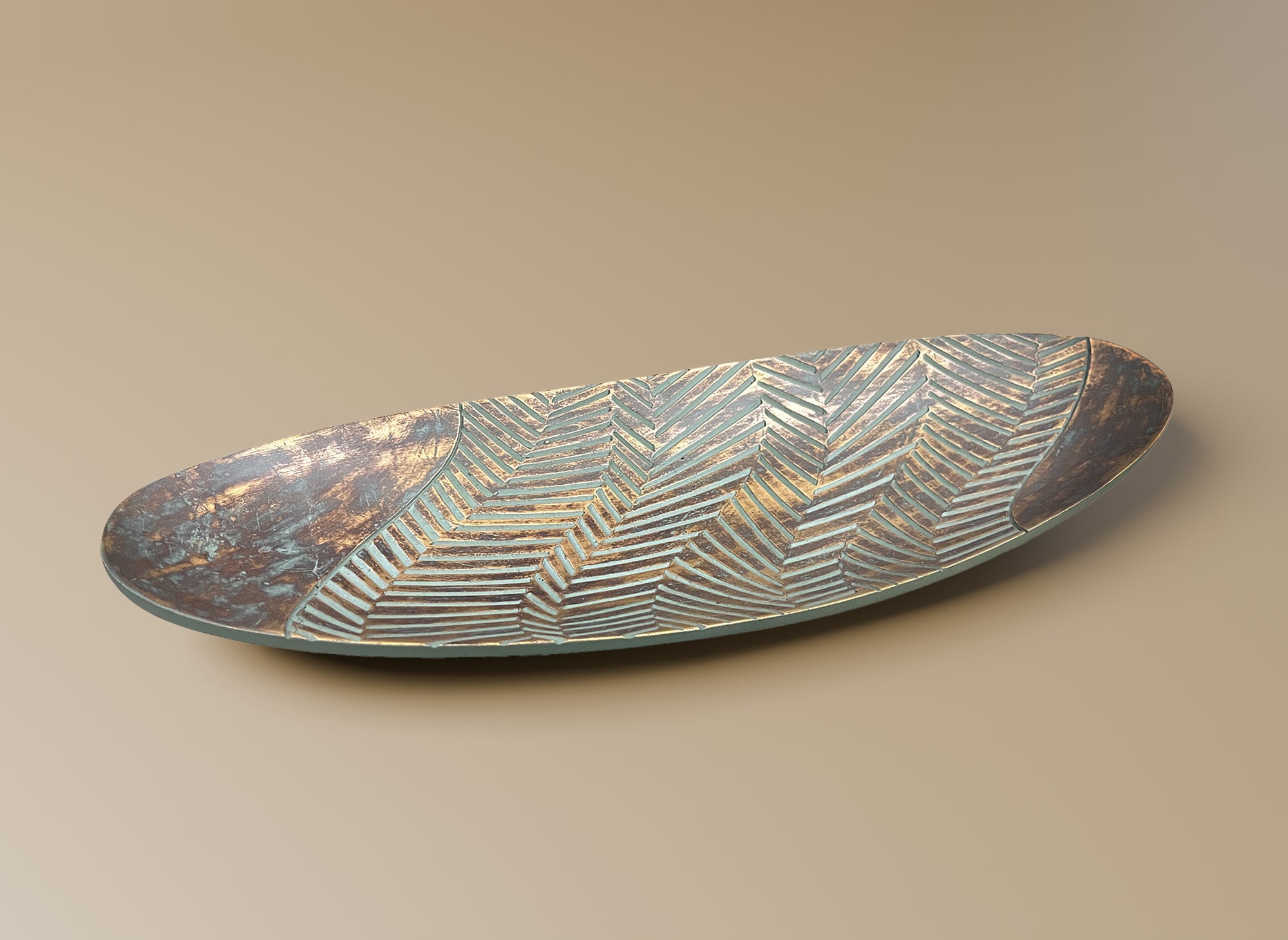 Ovales Tablett aus grünem und goldenem Polyresin 49 cm AMIRA