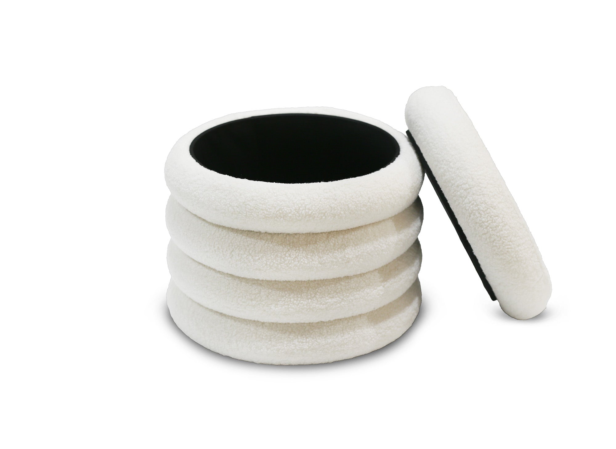 BALTO Sitzpuff mit Stauraum aus ecrufarbenem Stoff in Schaffelloptik