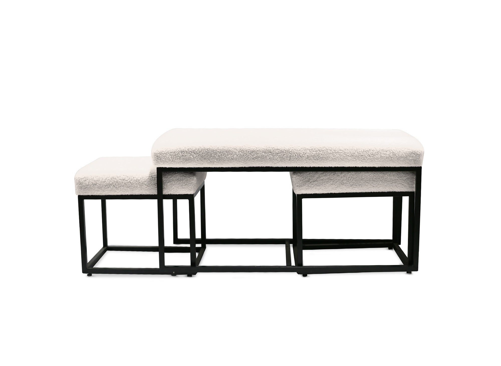 BECKIE Bank mit Poufs aus ecru-weißem Bouclé-Stoff und schwarzen Metallbeinen