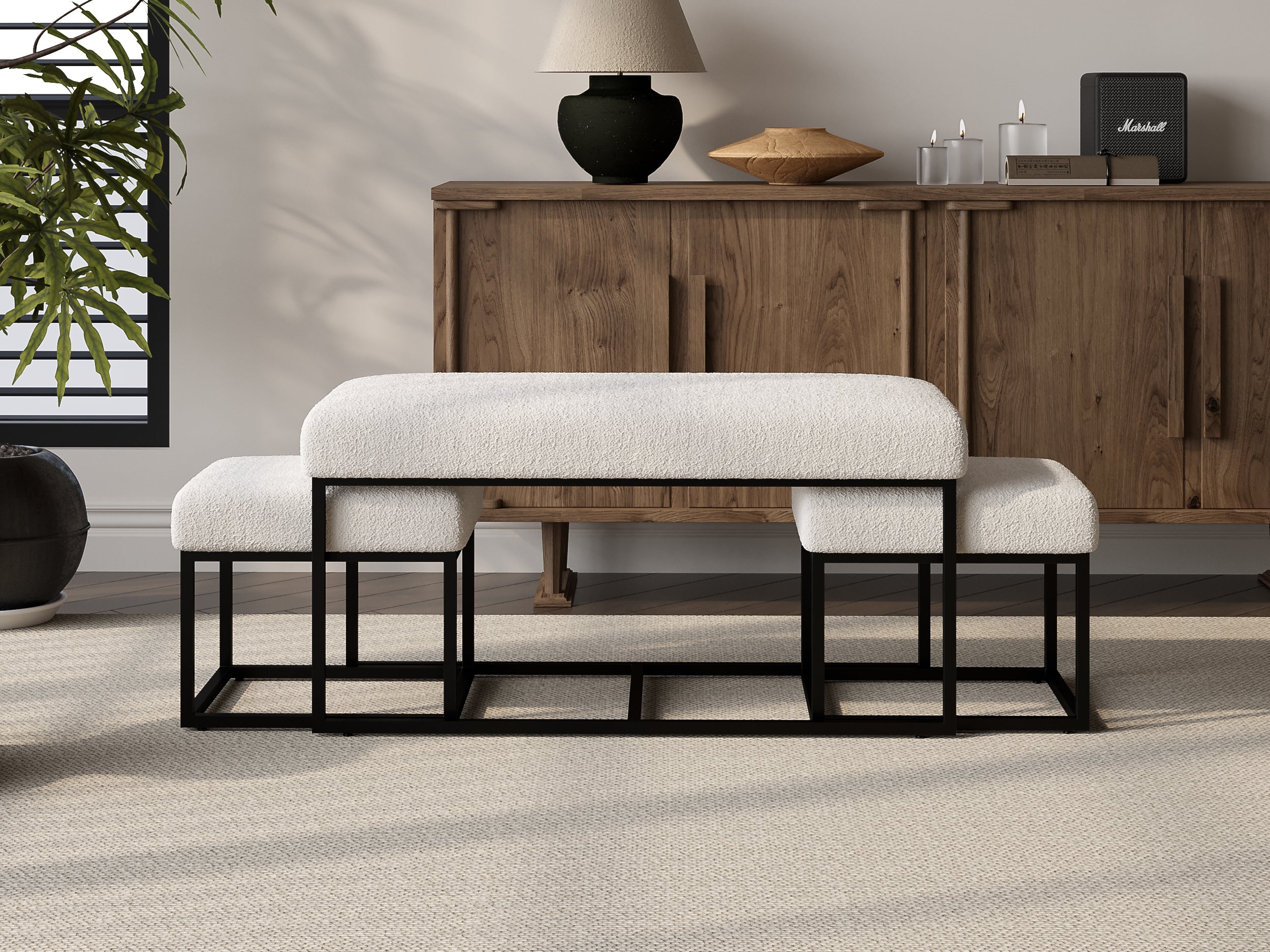 BECKIE Bank mit Poufs aus ecru-weißem Bouclé-Stoff und schwarzen Metallbeinen