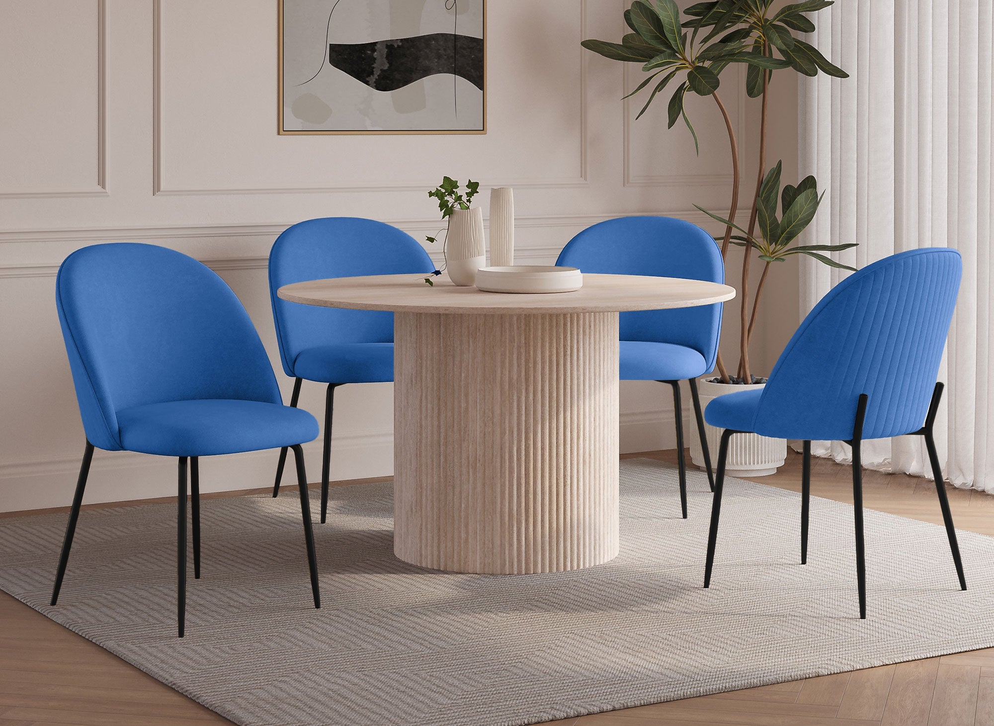 2er-Set Designerstühle aus blauem Samt mit schwarzen Beinen ARABEL