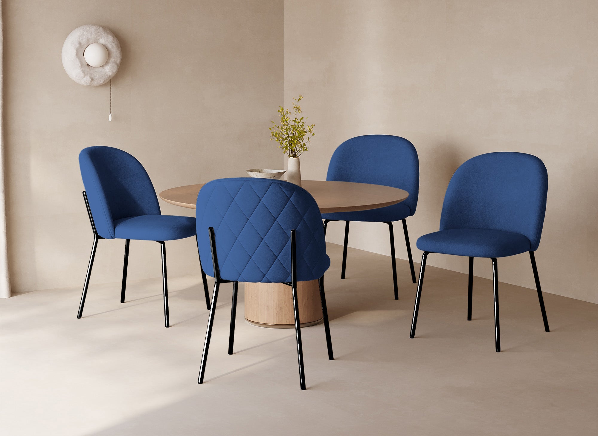 2er Set Designerstühle aus blauem Samt mit schwarzen Beinen KENNETH