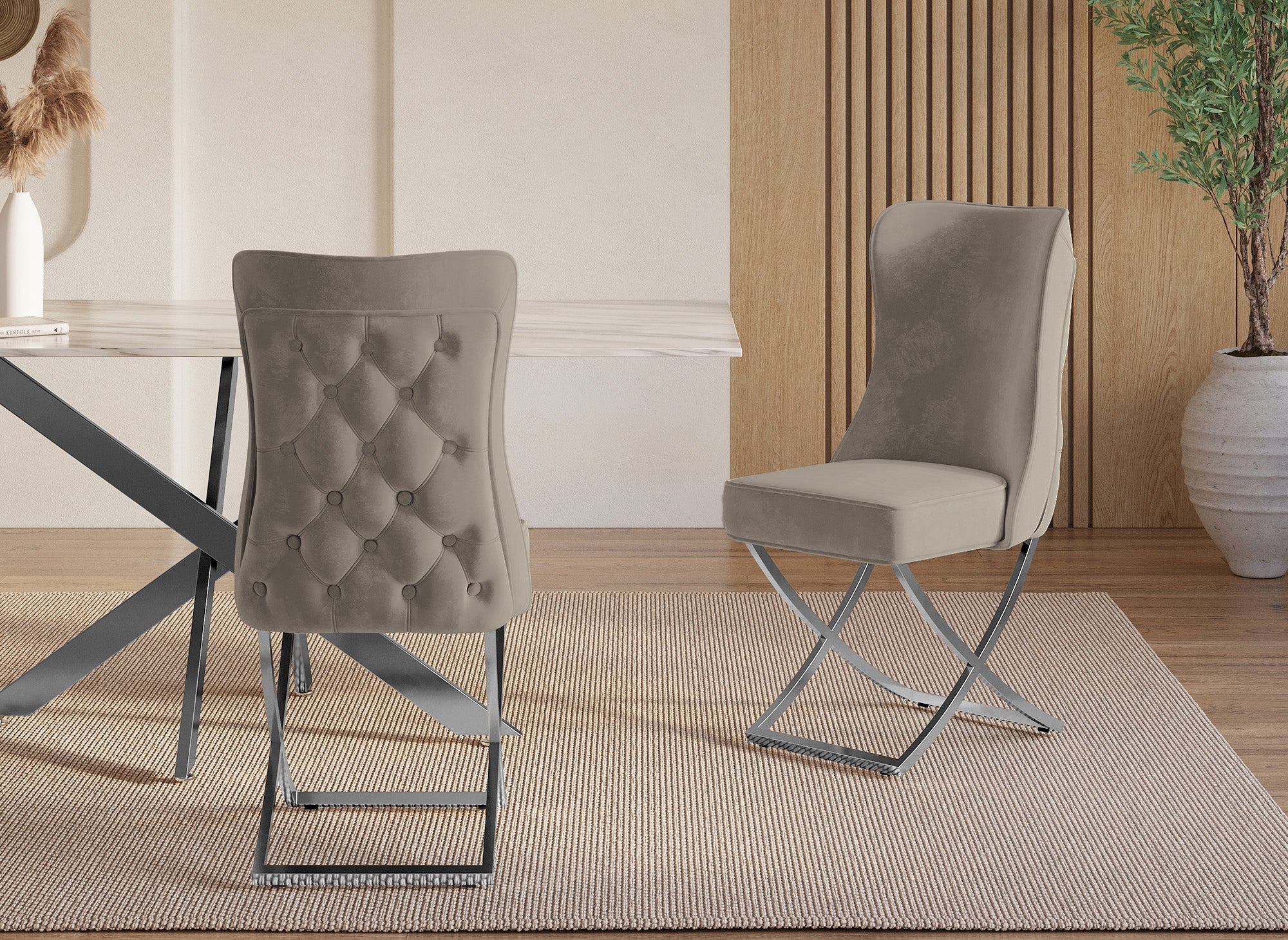 2er-Set beige Samtstühle mit silbernen Metallbeinen ETHAN