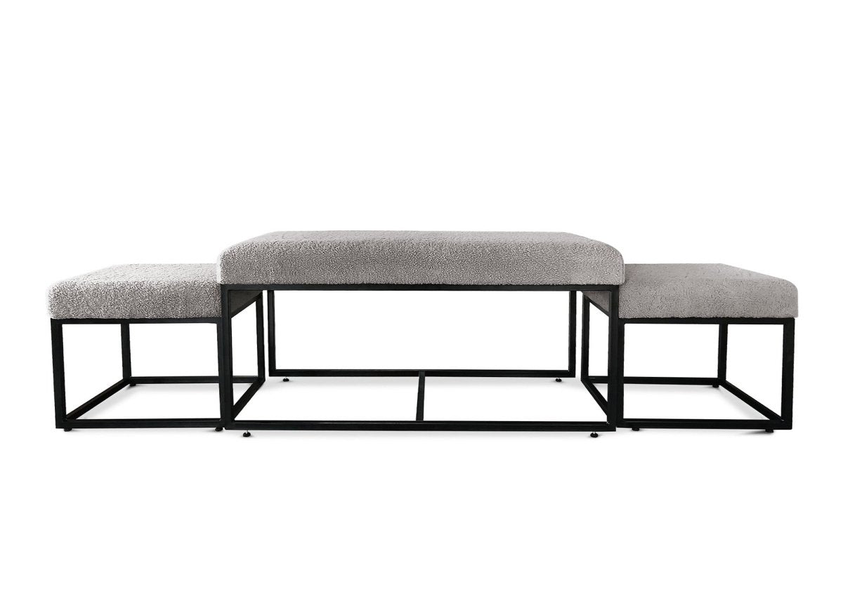 Banquette avec poufs en tissu bouclette gris et pieds en métal noir BECKIE - DécoInParis