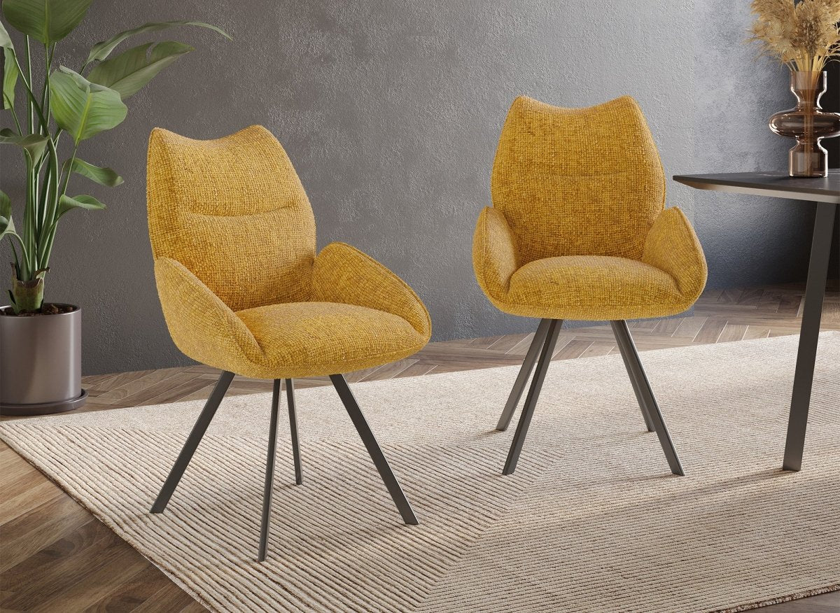 Chaise pivotante avec accoudoirs en tissu jaune TALIA - DécoInParis