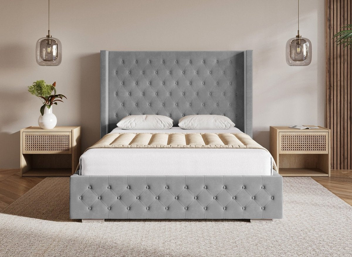 Lit coffre en velours gris 140X190 cm PERLA - DécoInParis