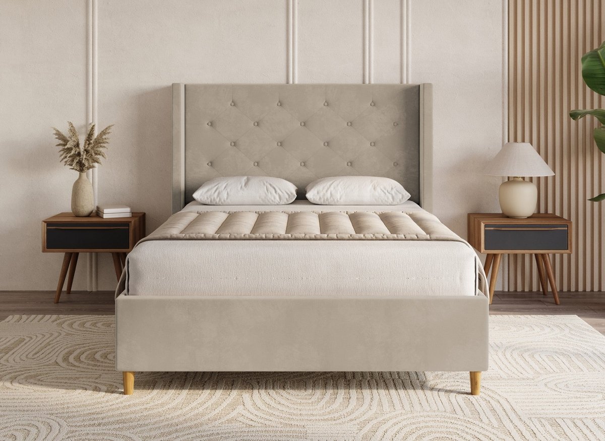 Lit double en velours capitonné en velours taupe MAREVA 160x200 cm - DécoInParis